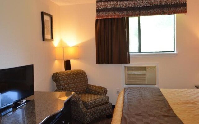 Enfirld Inn and Suites Bradley Airport