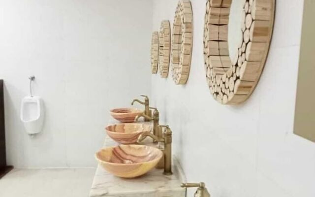 Al Khayma Camp "Elite Glamping & Dining in Experience"