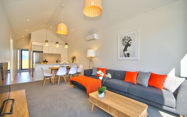 Cherry Blossom Holiday Villa