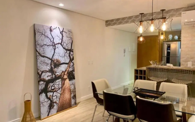 Belíssimo apto 2 suítes em ótima localização de Gramado