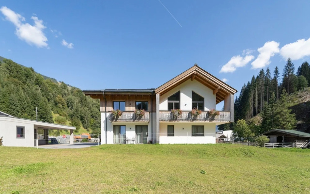 Chalet in Saalbach Near Ski Slopes
