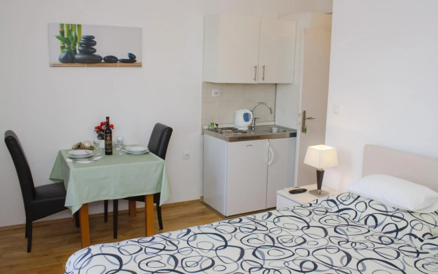 Green Park Apartments