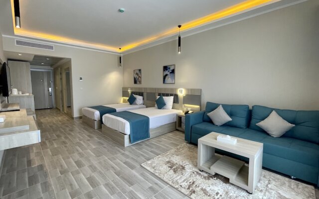 Sirena Beach Resort  Spa