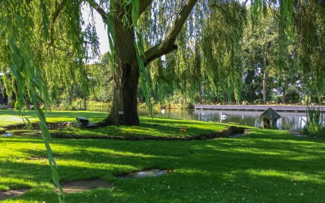 River Nene Cottages