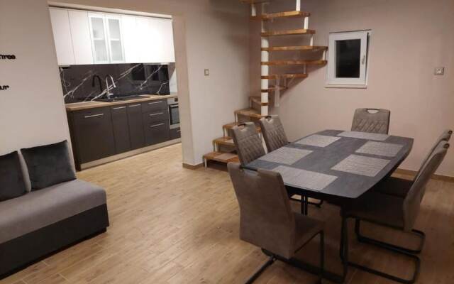 Nave - Private Pool - H