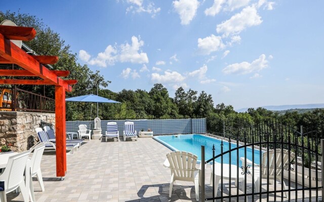 Lavish Villa in Bribir With Swimming Pool