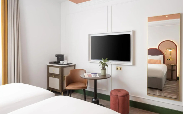 The Queens Gate Hotel
