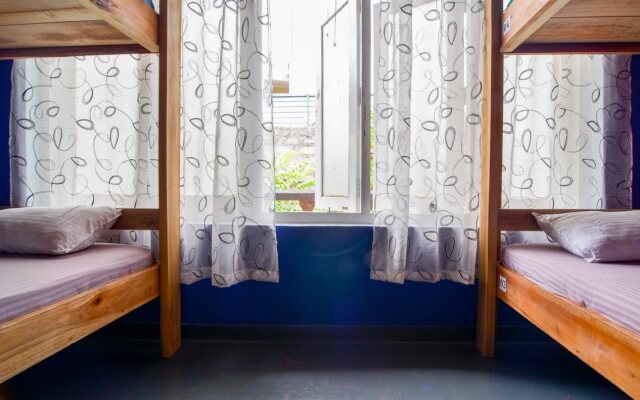 Jay's Bunks-Kandy Hostel - Adults Only