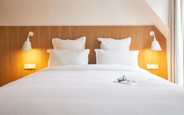 Отель 9Hotel Republique