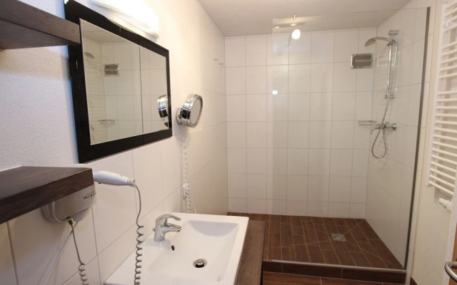 Magnificent Chalet in Kaprun With Balcony and Mountain Views