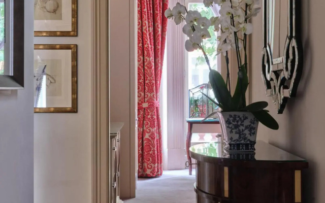 The Apartments by The Sloane Club