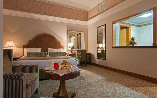 Ayla Hotel