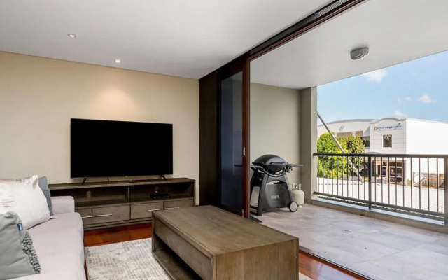 Byron Bay Accom Unit 5 21-25 Fletcher Street - A Seventh Summer – Guest Rooms – Byron Bay