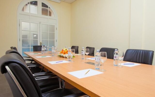 Central Mansions Serviced Apartment
