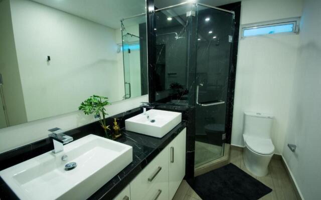 Real View Towers E105 by Casago