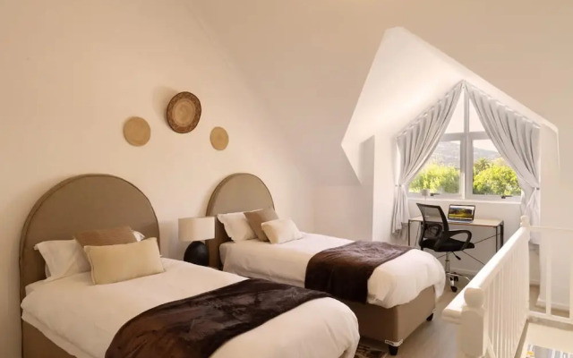 Duplex Apartment - Houtbay