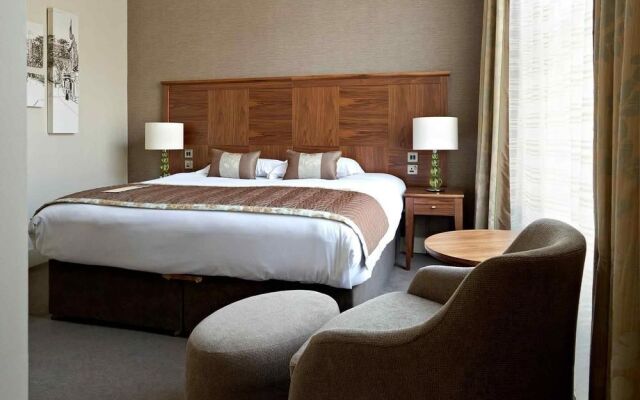 Mercure Farnham Bush Hotel