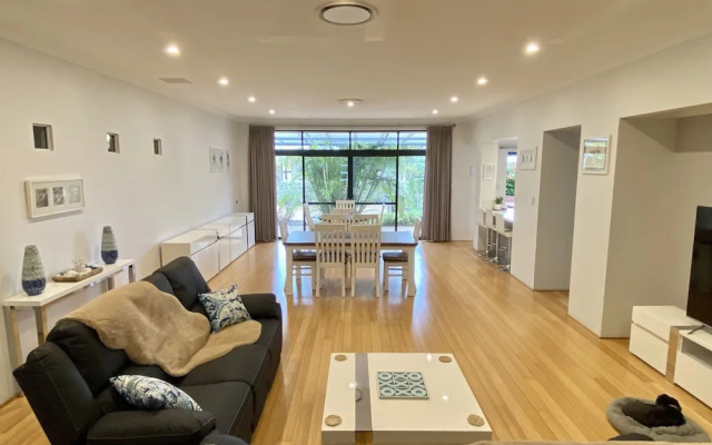Baudins Bed & Breakfast - Adults Only