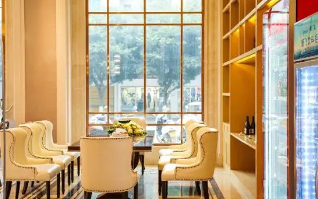 Vienna Hotel (Yanshan Qidu International Store)
