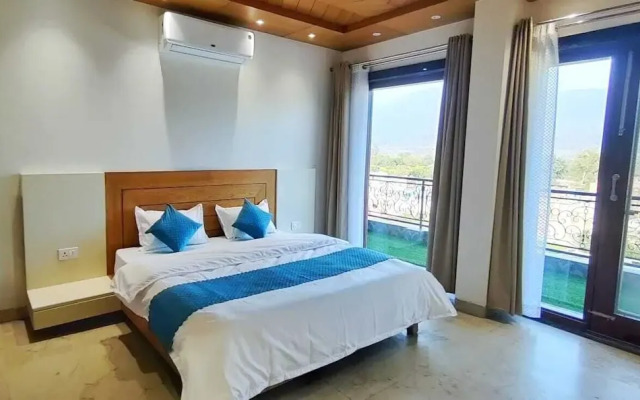 The Crown A Pinnacle of Luxury