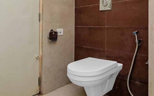 Capital O 37234 Reejas Inns N Suites