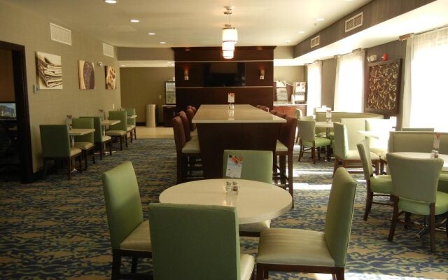 Holiday Inn Express & Suites Sidney by IHG