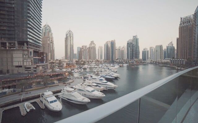 Dubai Marina beautiful apartment with water view