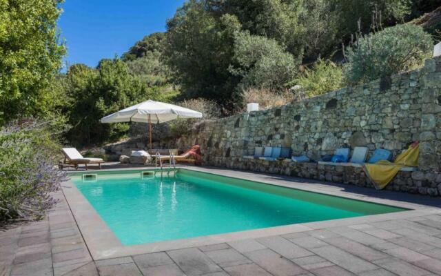 Amazing villa 2Km from the beach