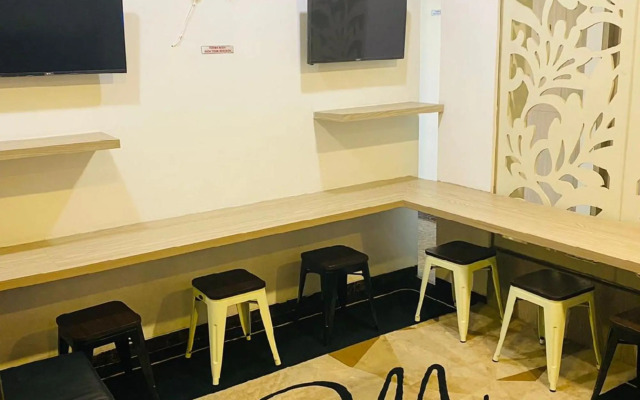 Meriton Boutique Hotel