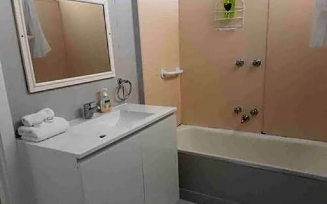 Nowa Nowa Hotel Motel