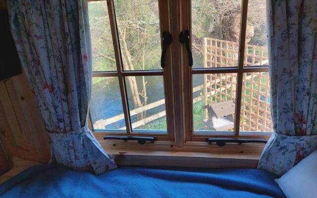 The Old Mill Shepherd's Hut