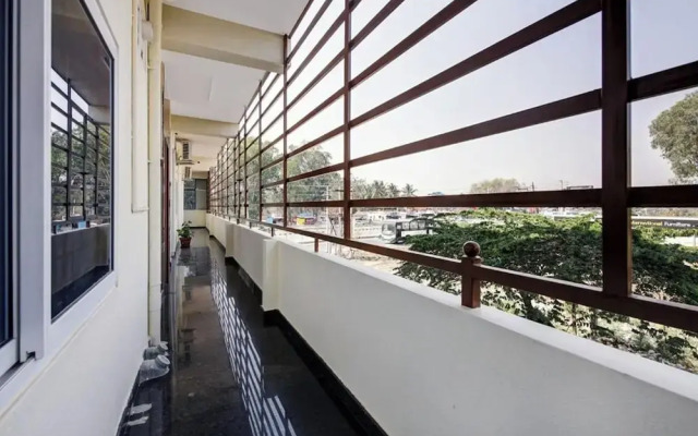 Hotel Royal Garuda Palace