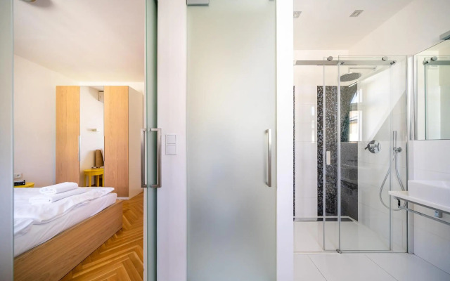 Luxurious Woodrow Wilson apt in Prague centre