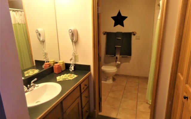 BBCS Black Bear Lodge Deluxe 2Bed 2Bath