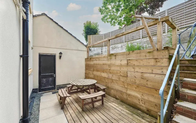 Host Stay Blueberry House