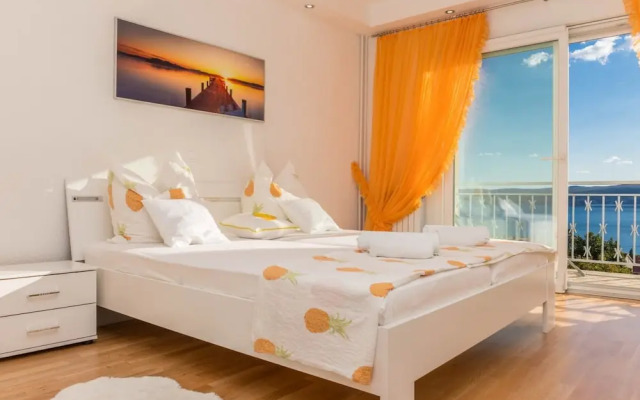 Spacious Novi Vinodolski Apartments With Terrace and Shared Pool