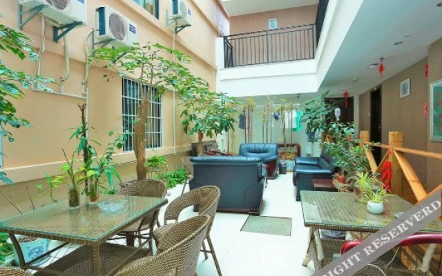 Senyi Hotel (Kunming Golden Horse and Jade Rooster)