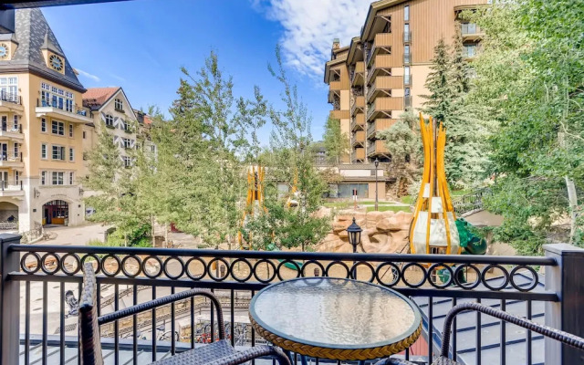 Lift House Lodge, Remodeled Downtown Lionshead Studio Condo