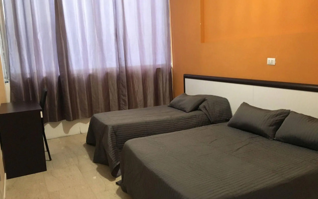 Lion University & Youth Hostel Milano