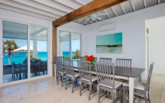 Sandy Hill Beach House 6 Bedroom Home