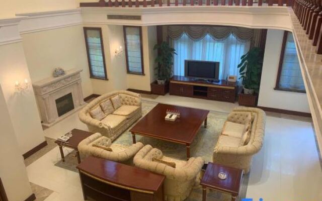 Xilei Hailu Guesthouse