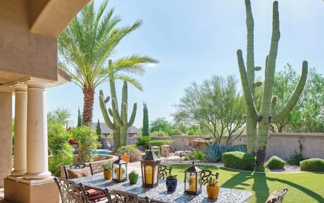 Valley View Villa - Private Pool - Hidden Bedroom