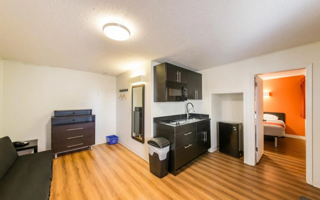 Motel 6 Cranbrook, BC