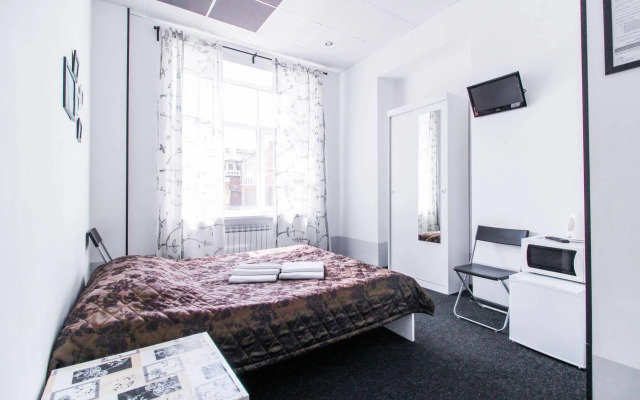 SuperHostel on Mayakovskogo 27
