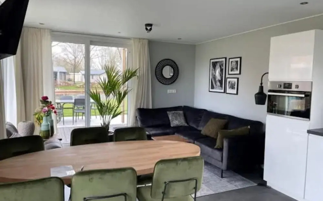 Modern Chalet With Dishwasher, Near De Efteling