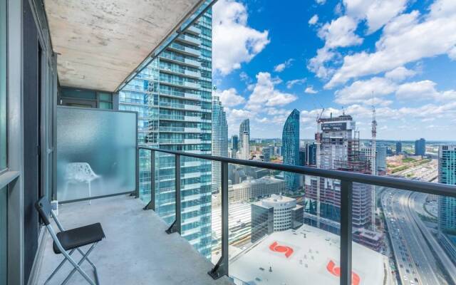 New!! Air Canada Condo Near CN Tower