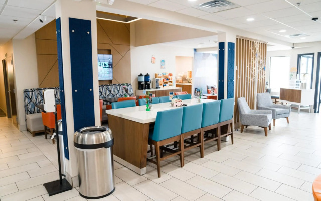 Holiday Inn Express & Suites Knoxville-North-I-75 Exit 112 by IHG