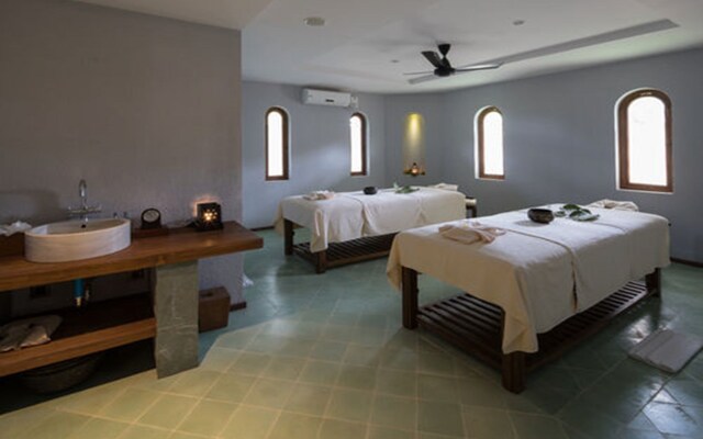 Sanctum Inle Resort