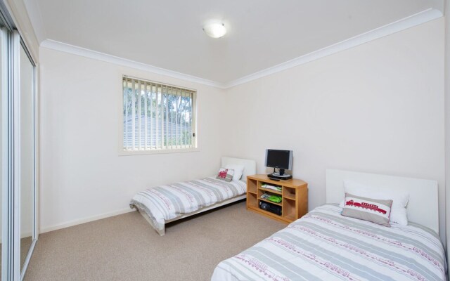 Lagoons Estate, 6 Dowling Street