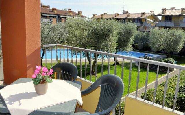 Residence in Lugana di Sirmione, With a Beautiful Swimming Pool